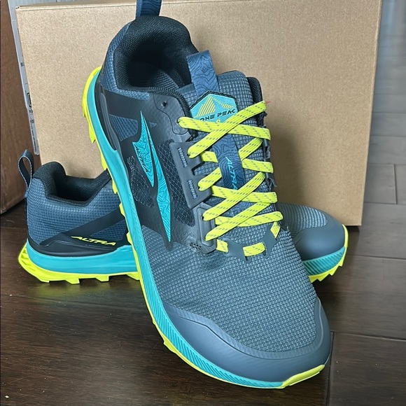 Altra Men's Lone Peak 8 Gray Blue Running Shoes size 10.5 new - Picture 1 of 5